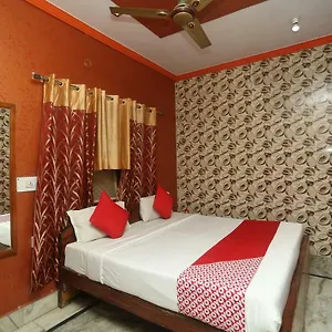Oyo 18641 Rashmi Hotell